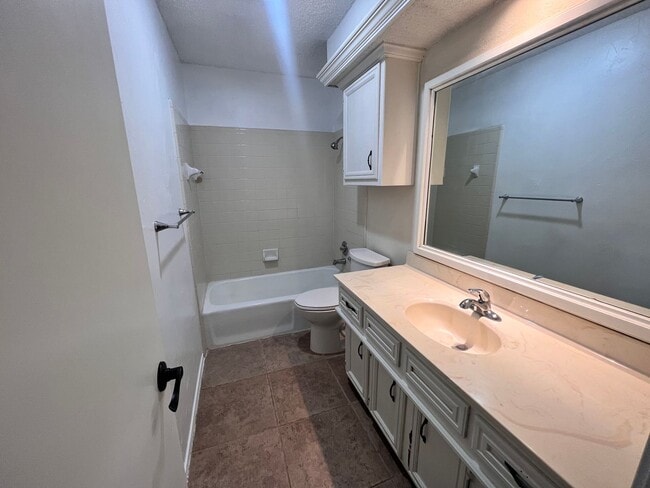 Building Photo - Great Home in Southwest Lubbock