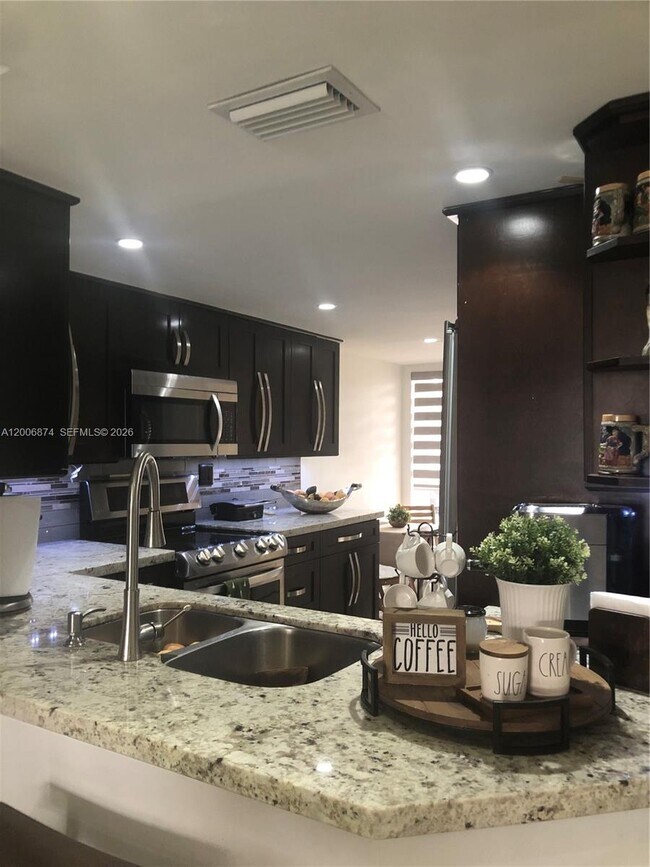 Building Photo - 1155 NW 123rd Ct