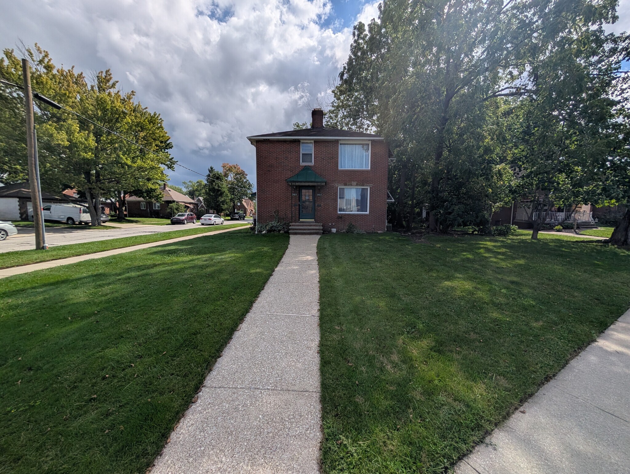 Building Photo - 2403 Brookview Blvd