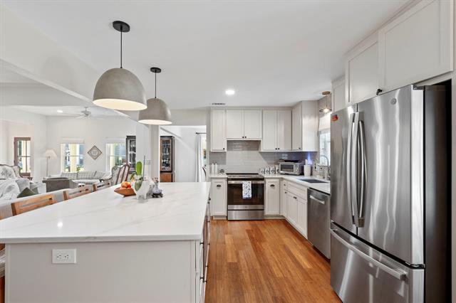 Building Photo - 4217 Dawn Dr