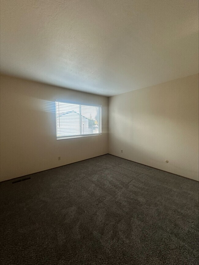 Building Photo - 3540 Northwood Dr.