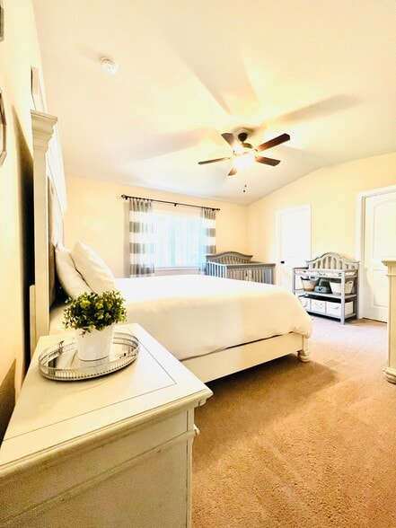 Master Bedroom - 18121 76th Ave E