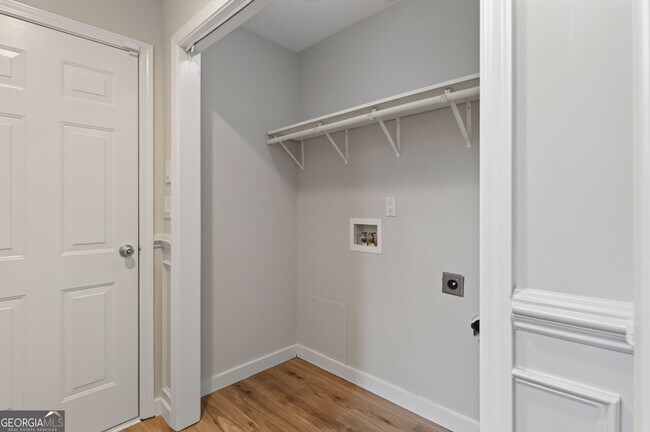 Building Photo - 164 Goodman Dr
