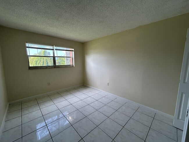 Building Photo - 3600 NW 21st St