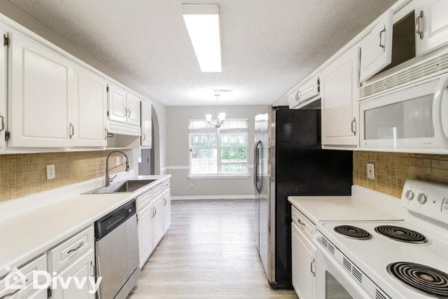 Building Photo - 1219 Nunnally Drive