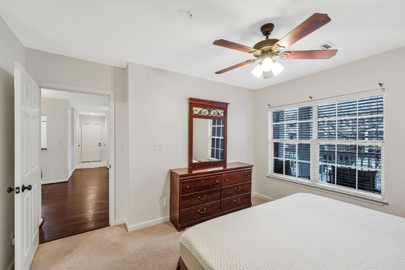 Building Photo - 20320 Beechwood Terrace