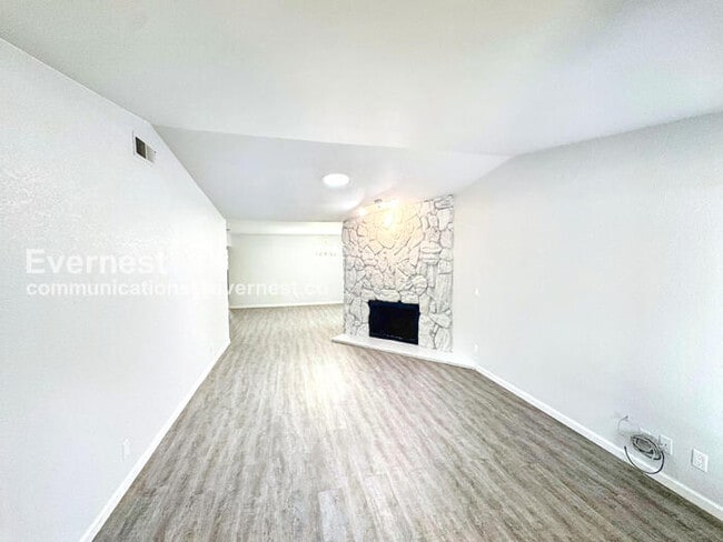 Building Photo - 6812 Folsom Oaks Ct