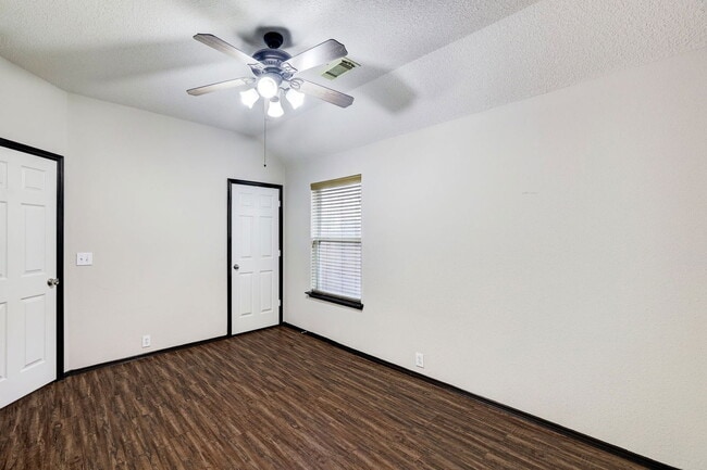 Building Photo - 11743 Berkway Trail