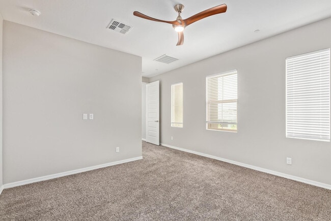 Building Photo - 1667 S Wallrade Ln