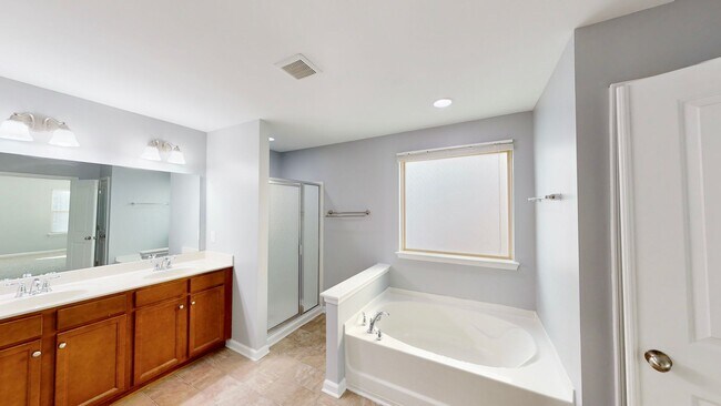 Building Photo - 16126 Long Talon Way