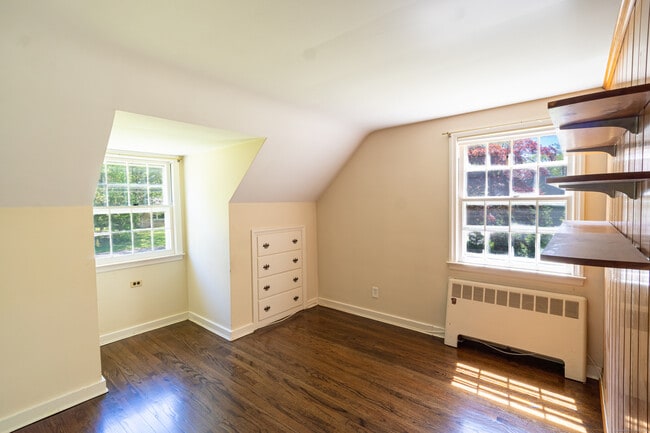 Building Photo - 312 Fairlea Rd