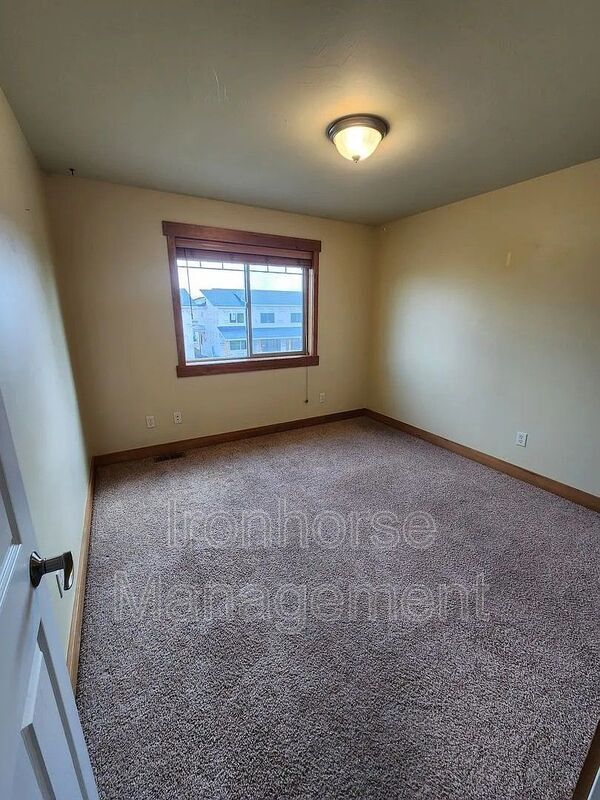 Building Photo - 2685 Typha Court