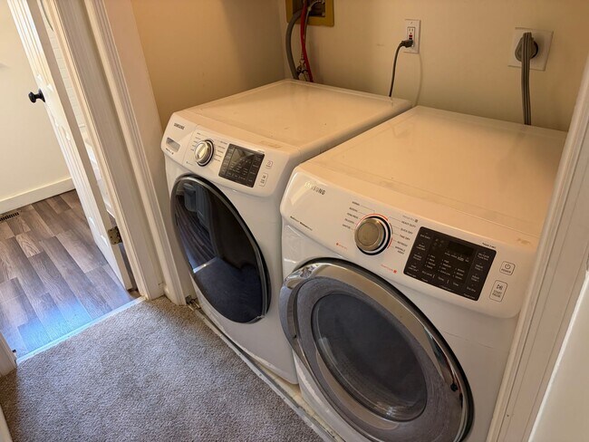 Building Photo - Single Family Home on Quite Cul-De Sac Now Available in Upland Square