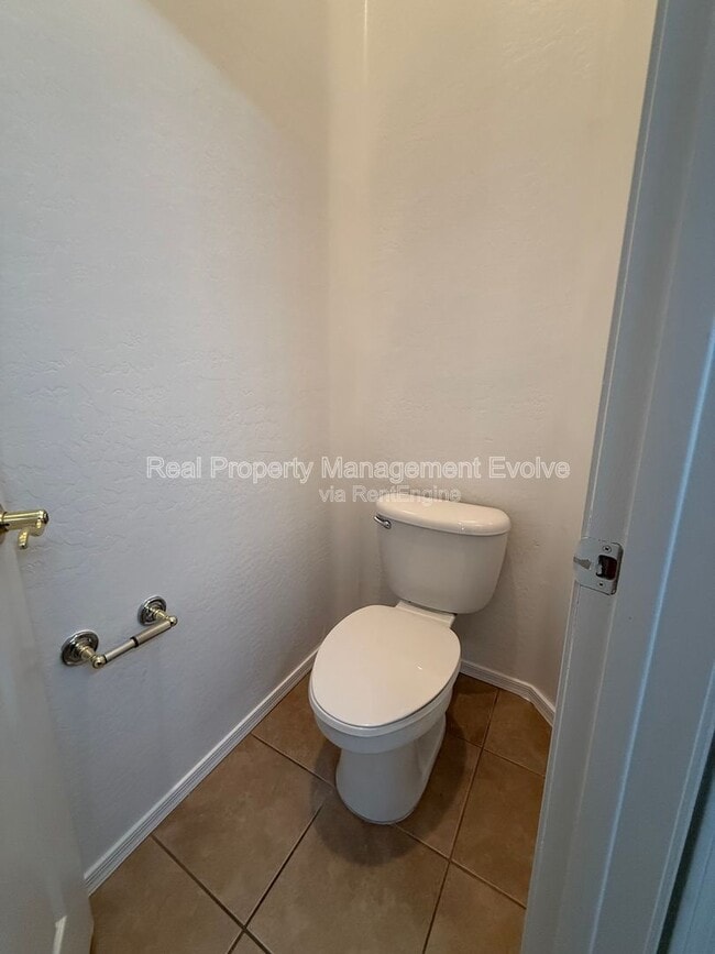 Building Photo - 16825 S 30th Ave