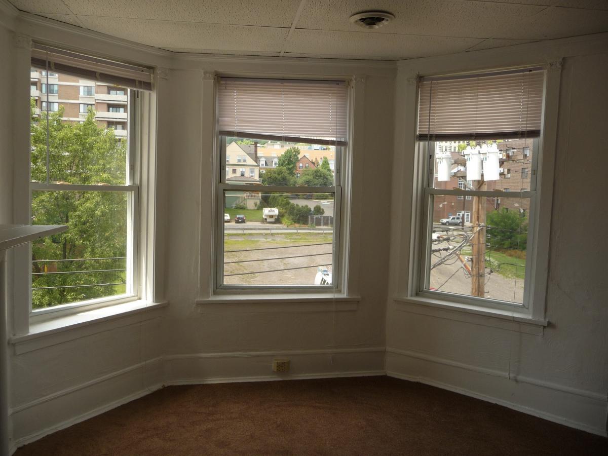 Building Photo - 218 N Craig St