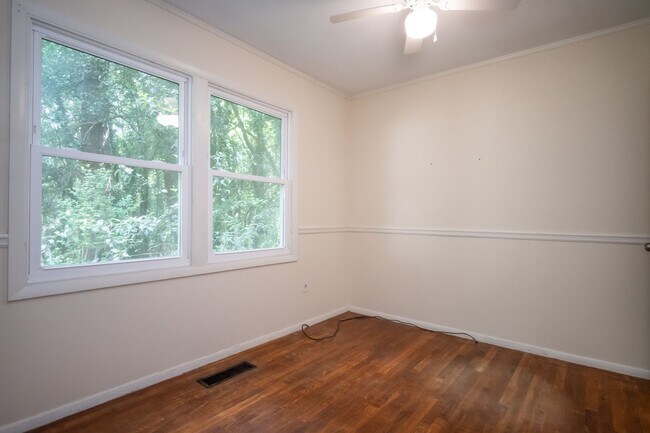 Building Photo - 175 Habersham Way