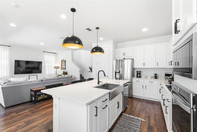 Building Photo - 5378 Lake Virginia St