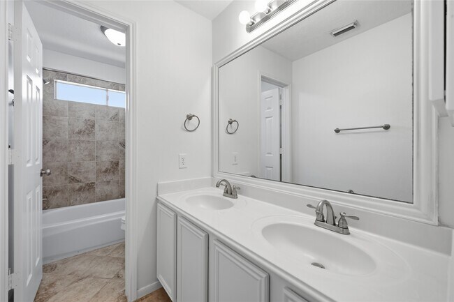 Building Photo - 9934 Aldwell Ct