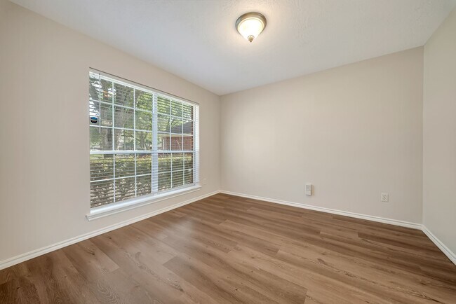 Building Photo - 15311 Bronze Leaf Ct