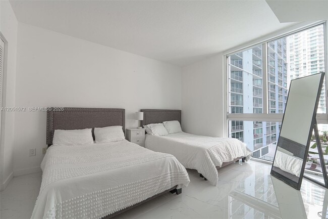 Building Photo - 335 S Biscayne Blvd