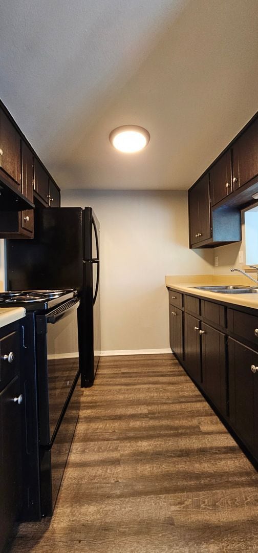 Building Photo - Spacious 1-Bedroom Apartment in Peaceful K...