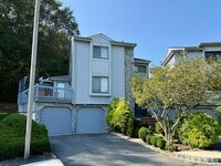 Building Photo - 5 Viburnum Ct