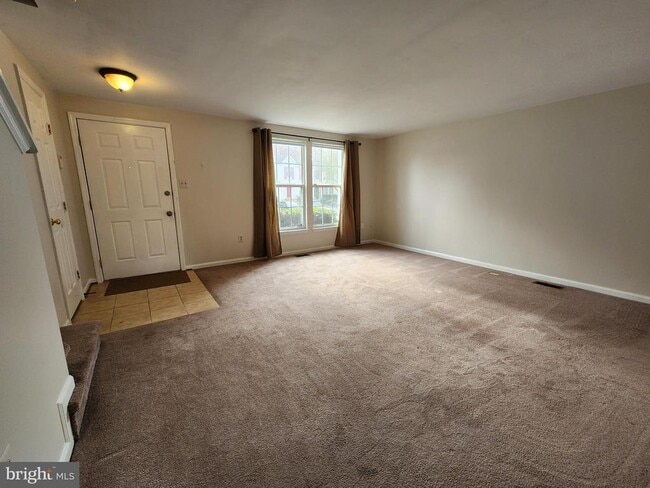 Building Photo - 2532 Log Mill Ct