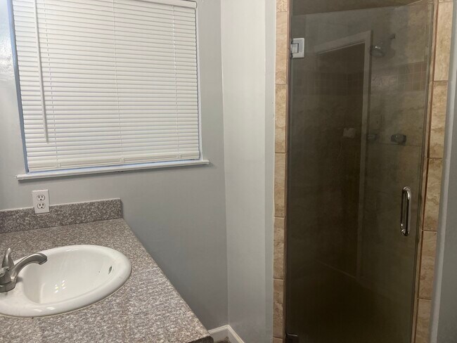 Building Photo - 6742 Indian Lake Dr