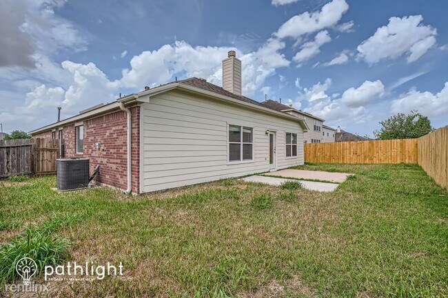 Building Photo - 3 br, 2 bath House - 6204 Hubbell Dr UNIT