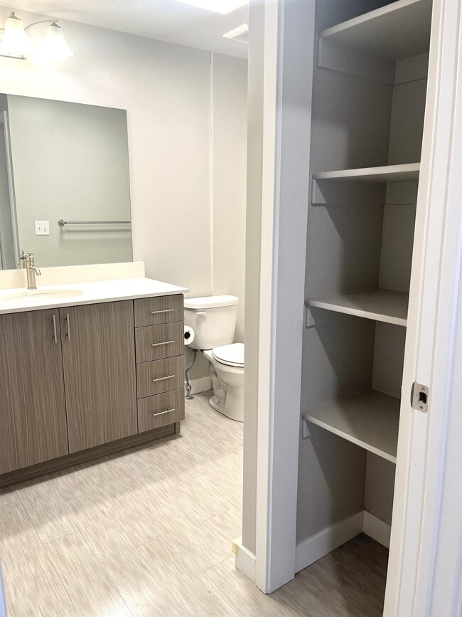 Building Photo - 1258 Grant Ave