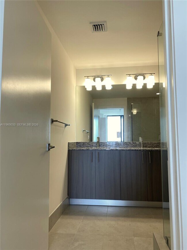 Building Photo - 5350 NW 84th Ave