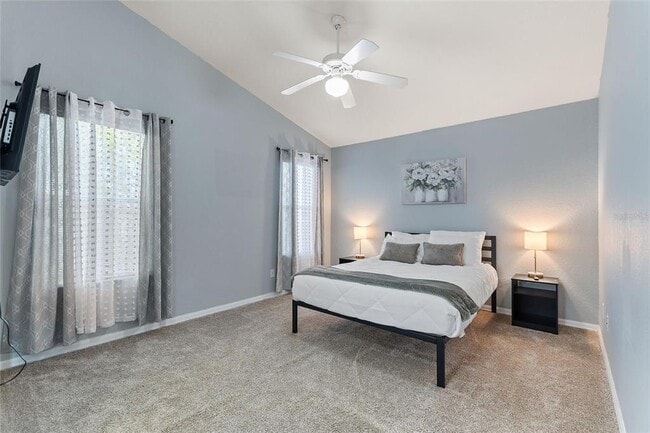 Building Photo - 546 Windsor Pl