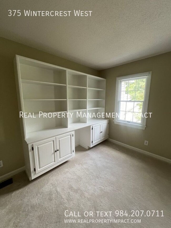 Building Photo - 375 Wintercrest W
