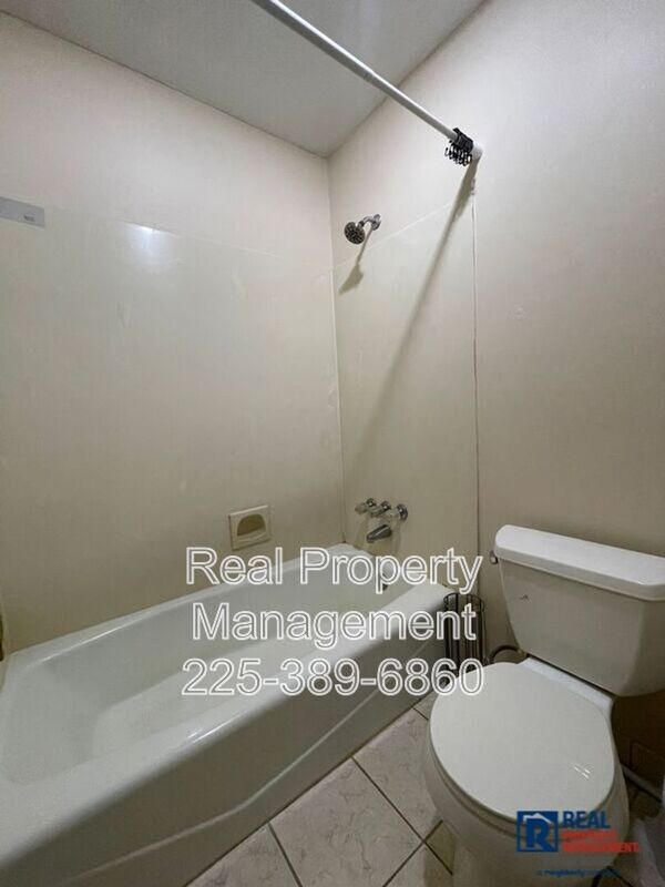 Building Photo - 1228 Beckenham Dr