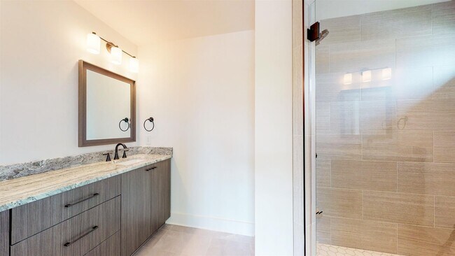 Building Photo - 413 Eastboro Dr