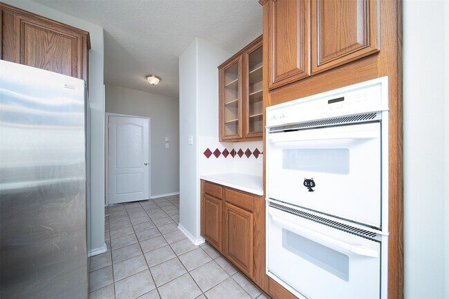 Building Photo - 2407 Hanston Ct