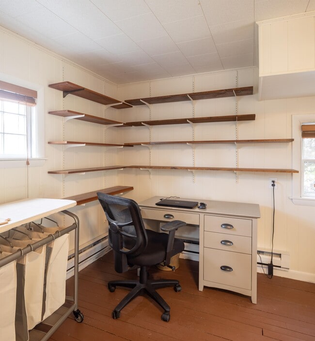 Building Photo - 37 Main Rd N