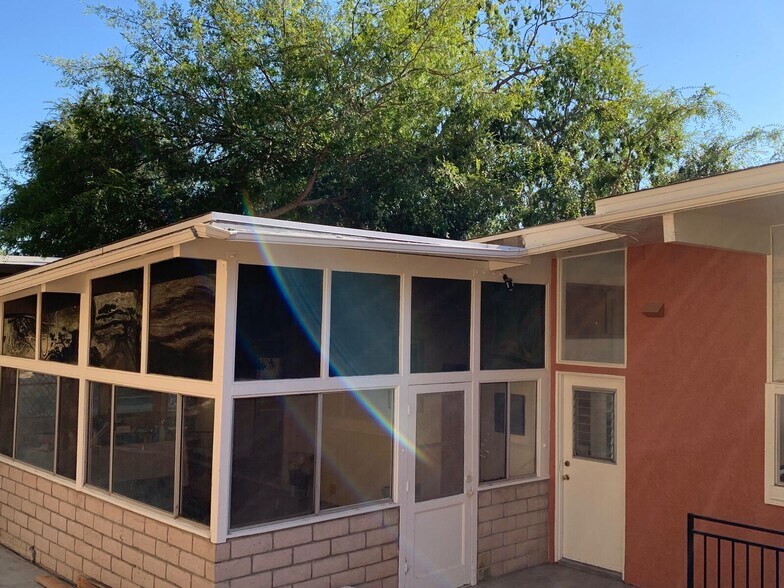 Sun room exterior - 10458 Pearson Pl