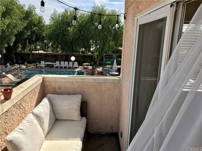 Building Photo - 1250 S Neveen Ln