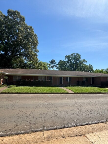 Building Photo - 219 Mitchell St