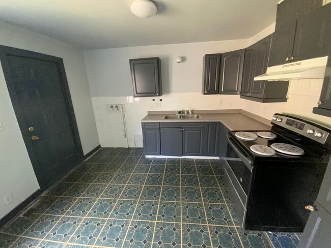 Building Photo - 1001 Glenwood Dr