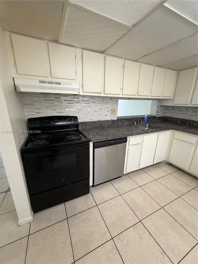 Building Photo - 8600 SW 133rd Avenue Rd