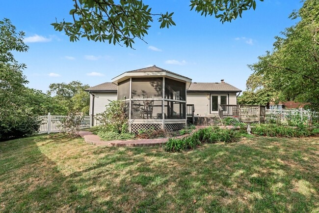 Building Photo - 9603 Knox Dr