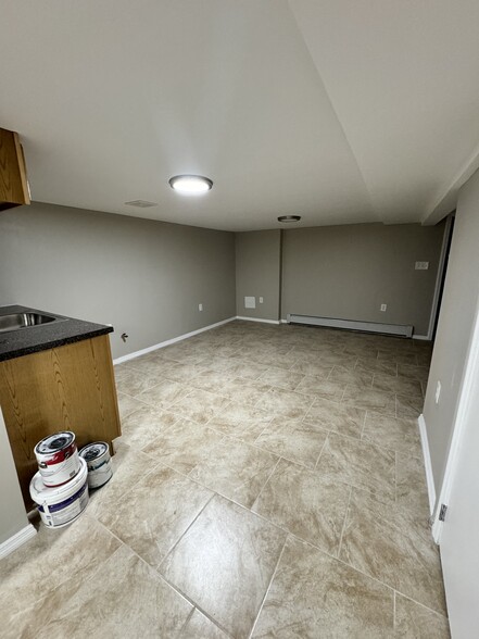 Building Photo - 10002 92nd Ave