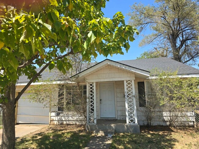 Primary Photo - 4222 SW 11th Ave
