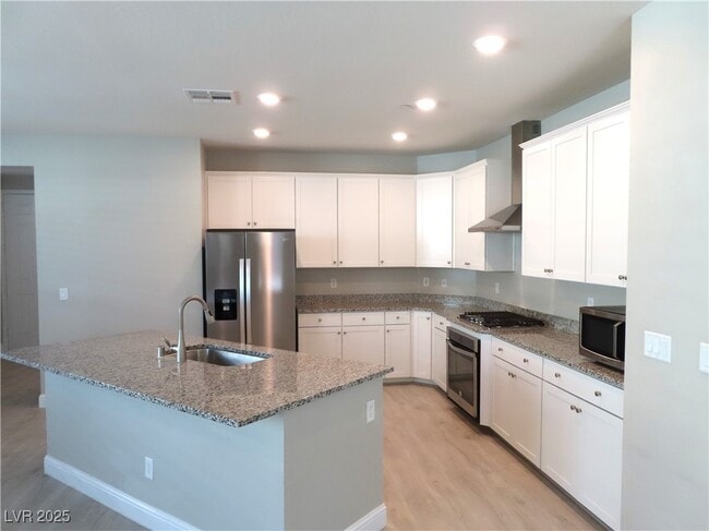 Building Photo - 2771 Alta Vista St