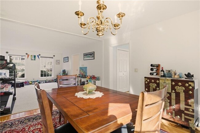 Building Photo - 141 Laurel Ridge Ln