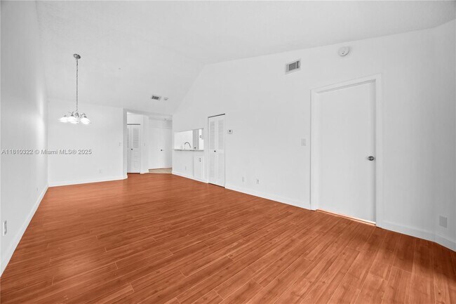 Building Photo - 1031 Coral Club Dr