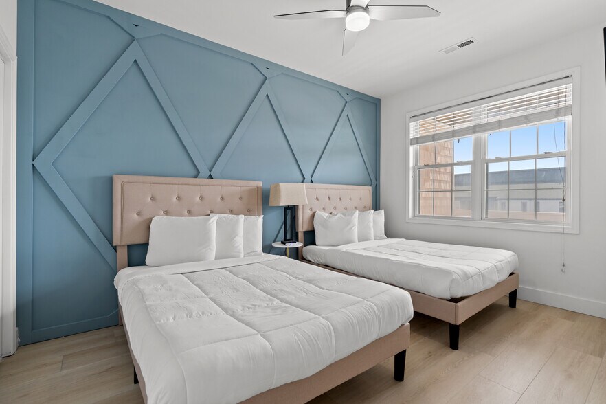 Building Photo - 3300 S Ocean Blvd
