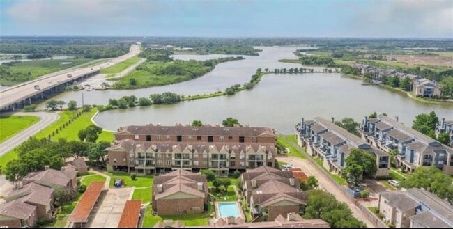 Building Photo - 18800 Egret Bay Blvd